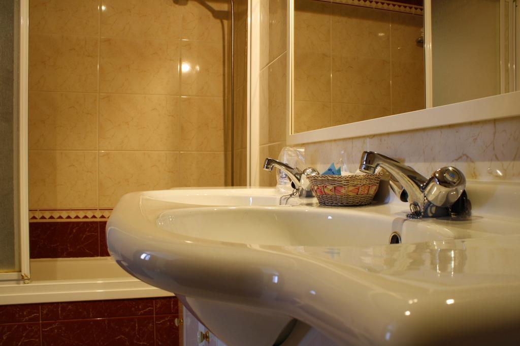 אוסונה Hotel Villa Ducal חדר תמונה